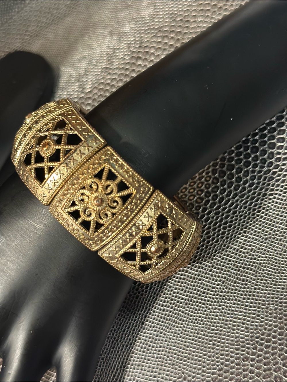 Vintage Gold Tone Filigree  Statement Stretch Bracelet